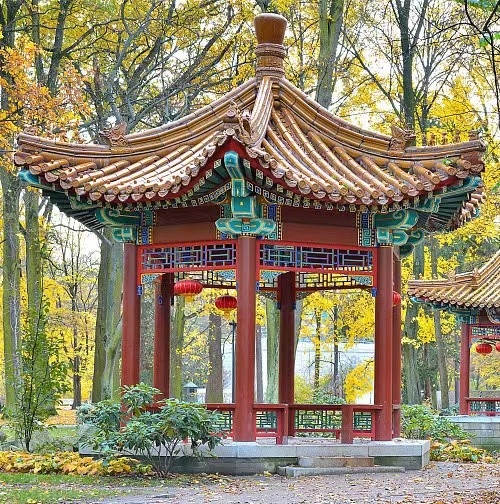 Outdoor Courtyard Cabin Chinese Pavilion With Anticorrosive Wood 10 - 18 Seats