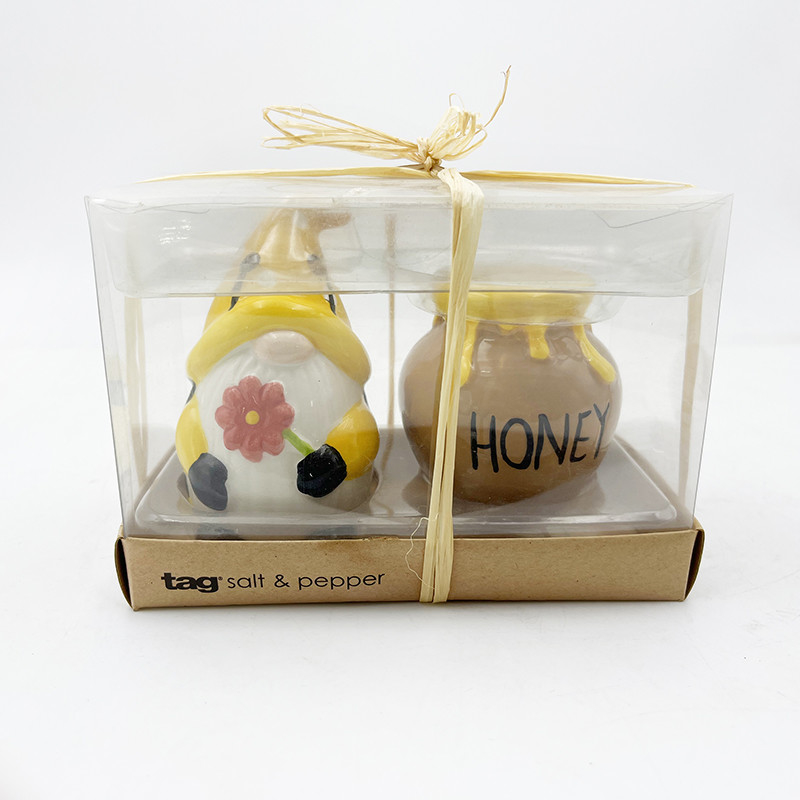Bee Gnome And Beehive Ceramic Salt Pepper Shakers Crafts For Home Decoration
