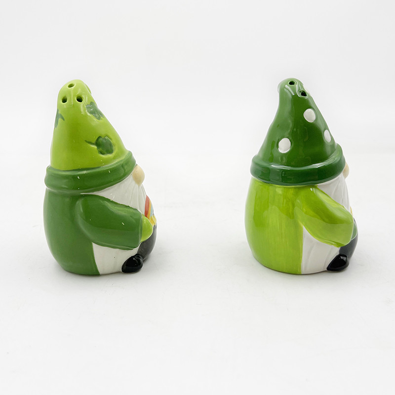 Hand Painted Ceramic Craft Christmas Decorative Santa Claus Salt And Pepper Shaker