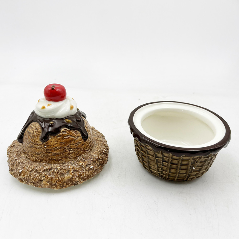 Porcelain Product Cute Ceramic Gift Ice Cream Jar Container Candle for home Decoration 6.5 Inches Tall