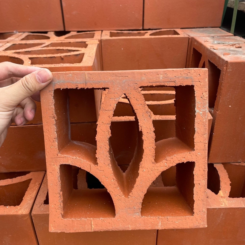 Natural Red Clay Terracotta Hollow Blocks Jaali Tiles For Wall Cladding Wind Brick Size 200X200 Mm Square Pattern